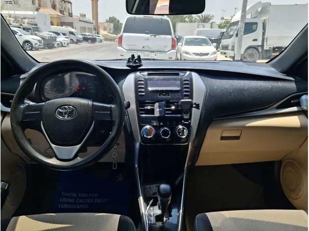 Car image 15