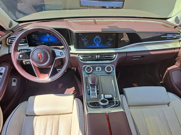 Car image 16