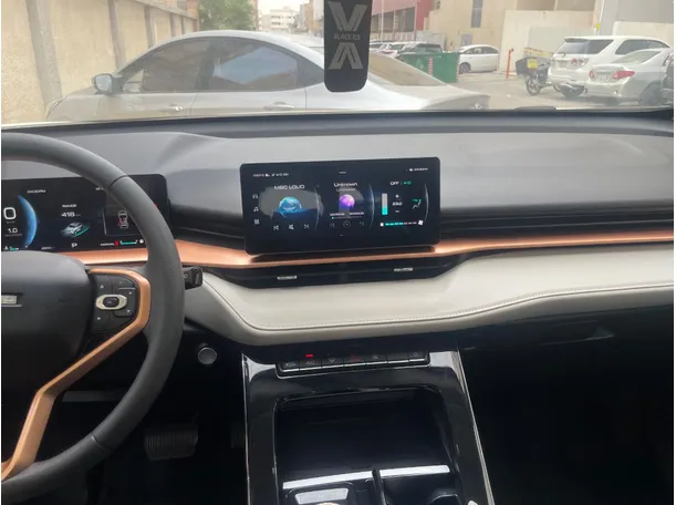 Car image 18