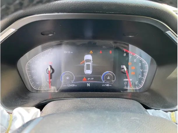 Car image 19