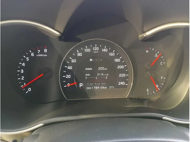 Car image 19