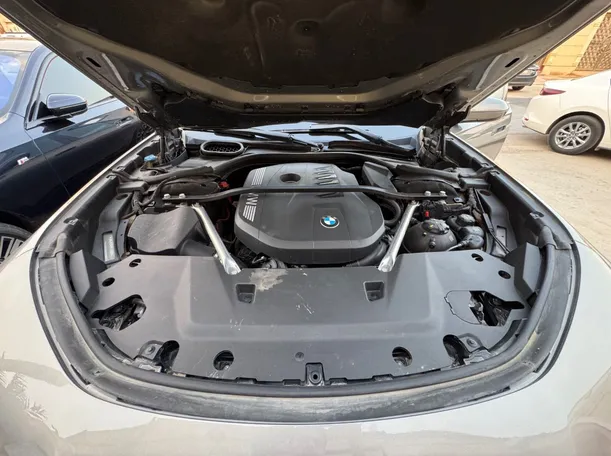 Car image 27