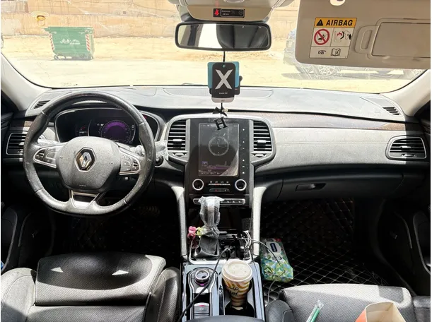 Car image 18
