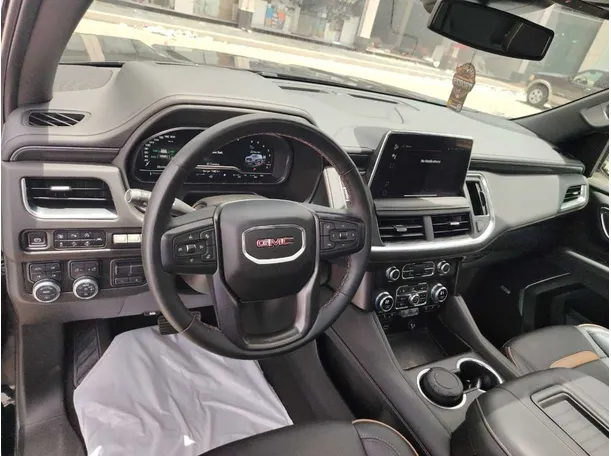 Car image 14