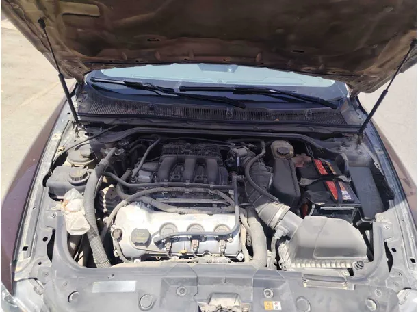 Car image 30