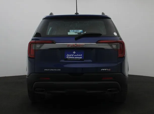 Car image 12