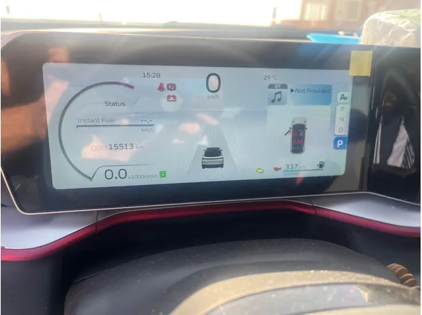 Car image 16