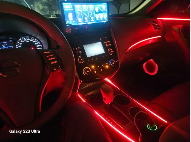 Car image 18