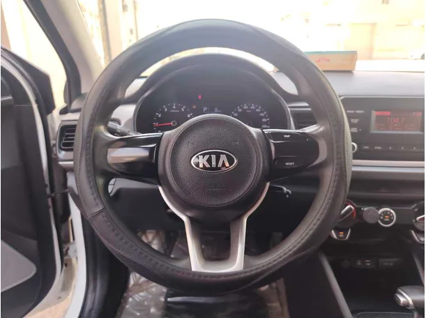 Car image 21