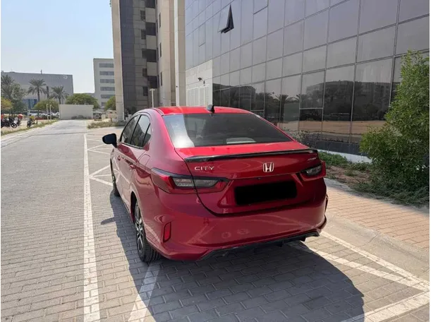 Car image 8