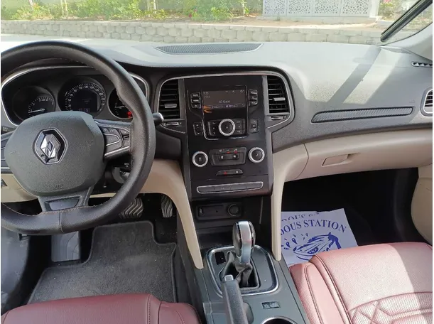 Car image 17