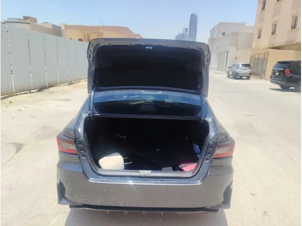 Car image 20