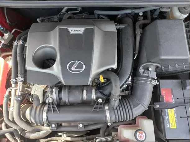Car image 14