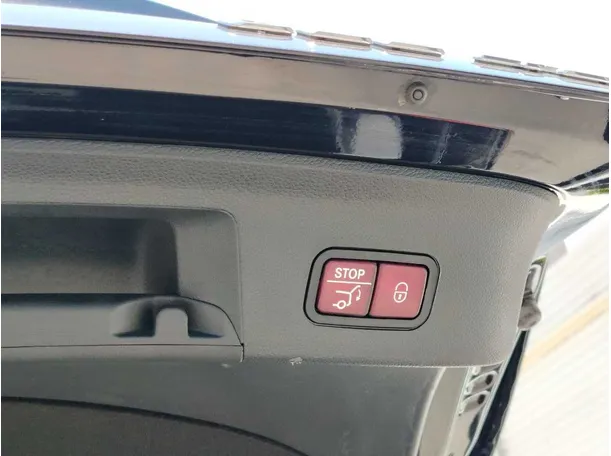 Car image 33