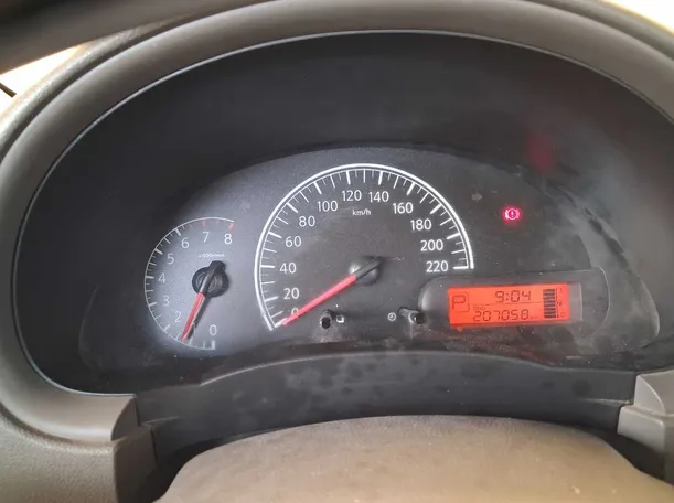 Car image 19