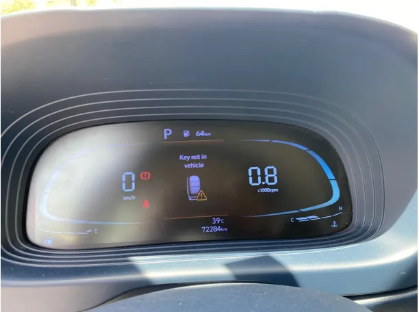 Car image 17