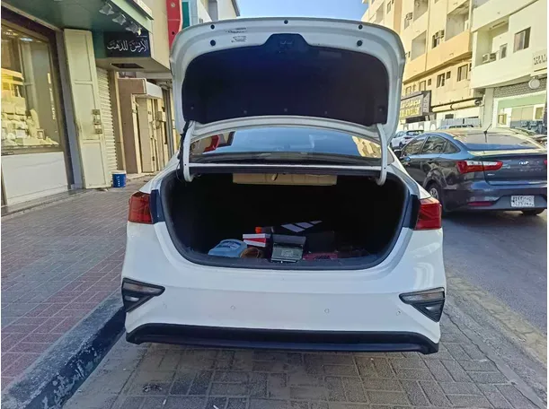 Car image 26