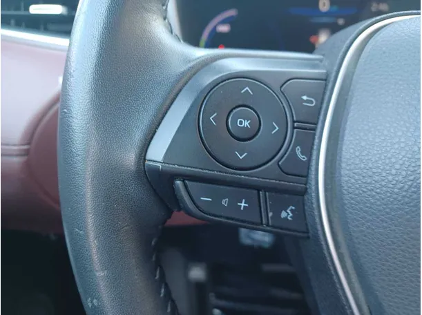 Car image 19