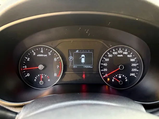Car image 24