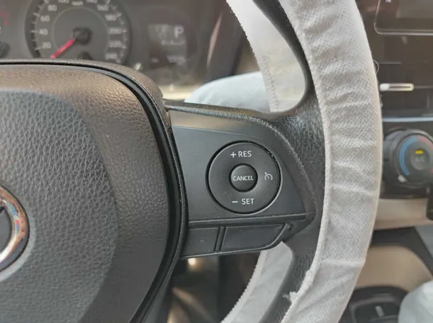 Car image 34