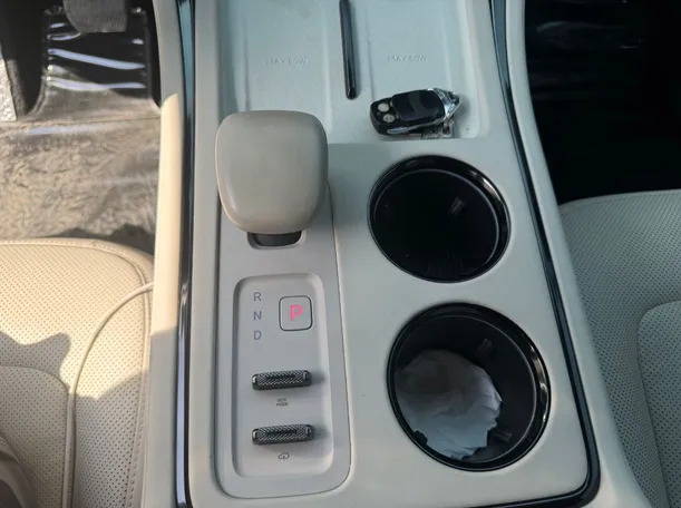Car image 20
