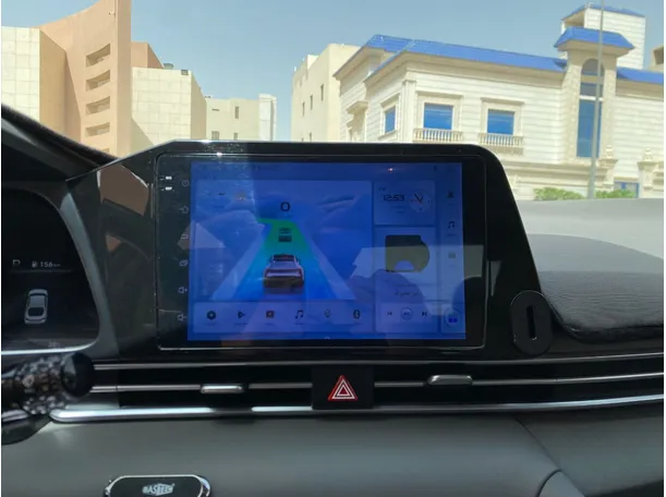 Car image 15