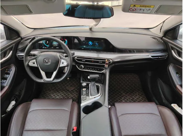Car image 19