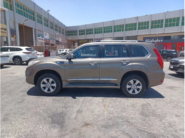 Car image 8