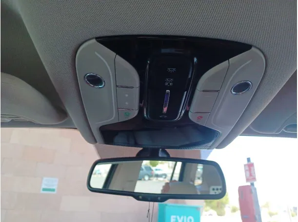 Car image 22