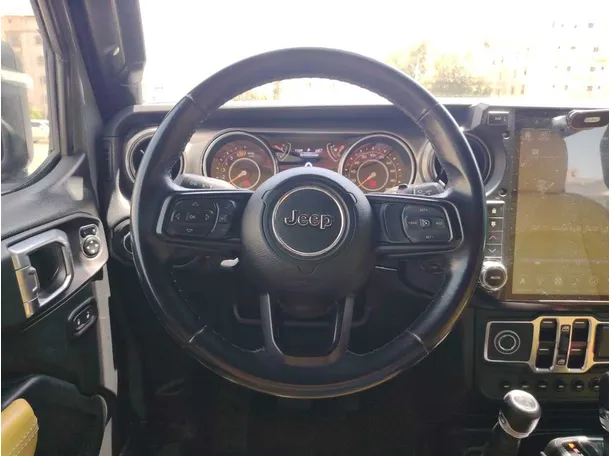 Car image 22