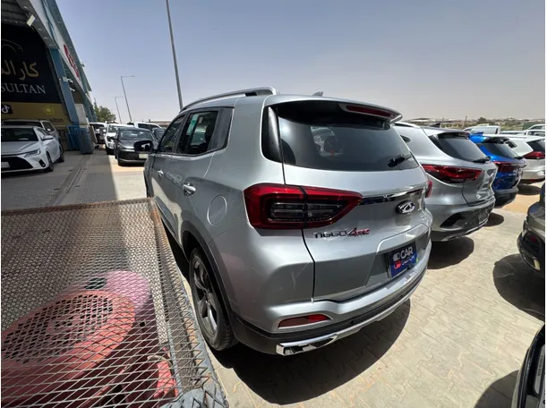 Car image 5