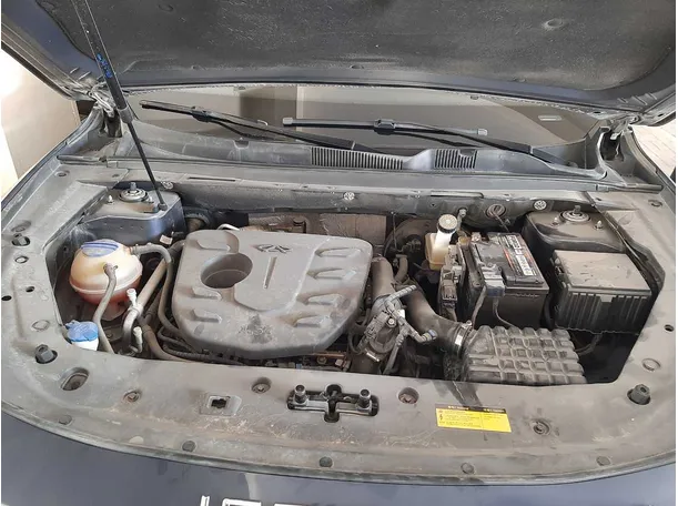 Car image 19