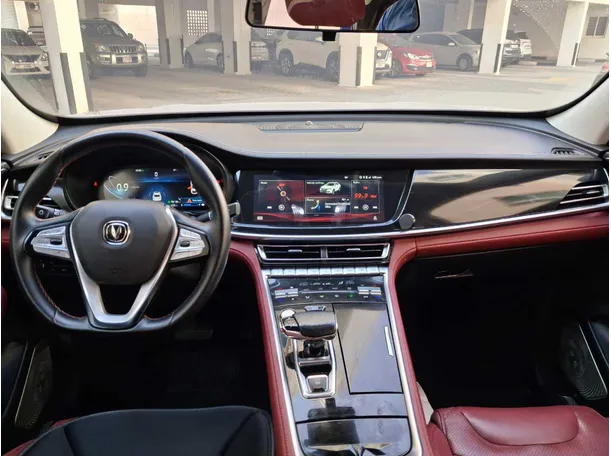 Car image 18