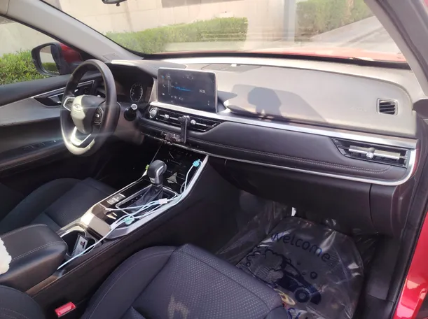 Car image 13