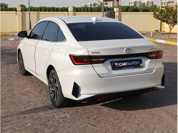 Car image 7