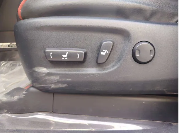 Car image 31