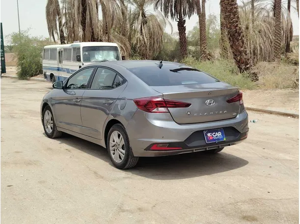 Car image 7