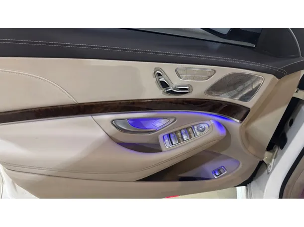 Car image 30