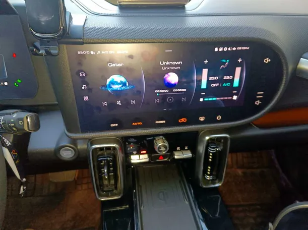 Car image 22