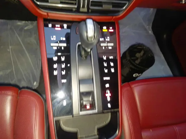 Car image 23