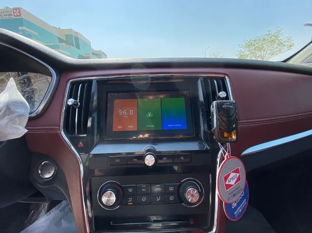 Car image 16
