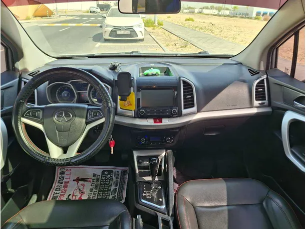 Car image 15