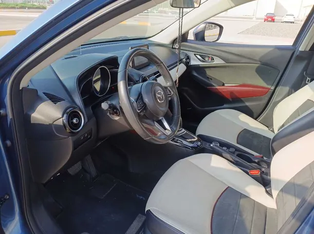 Car image 11