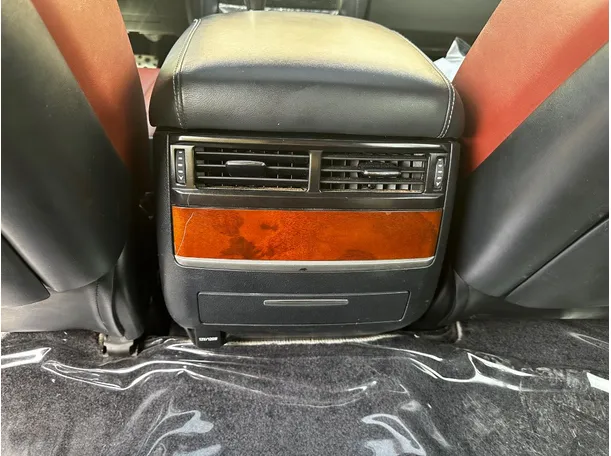 Car image 29
