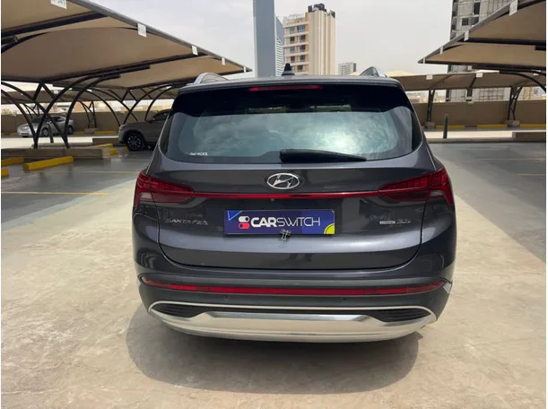 Car image 7