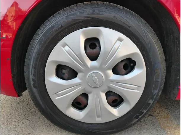 Car image 10