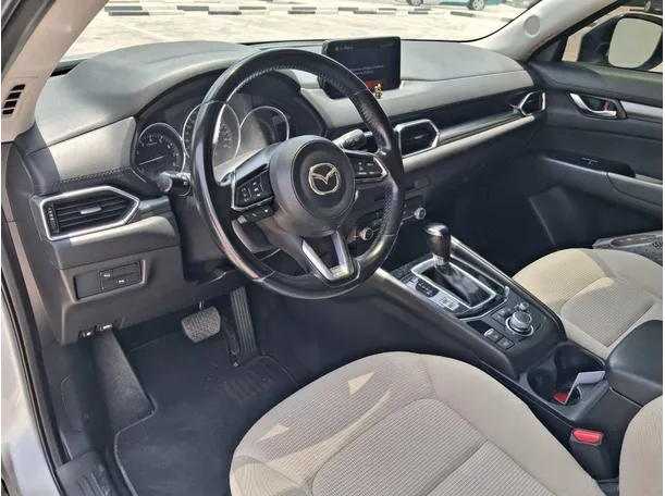 Car image 11