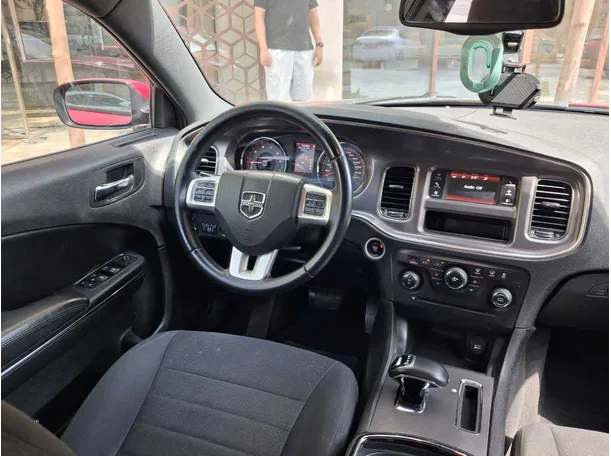 Car image 16