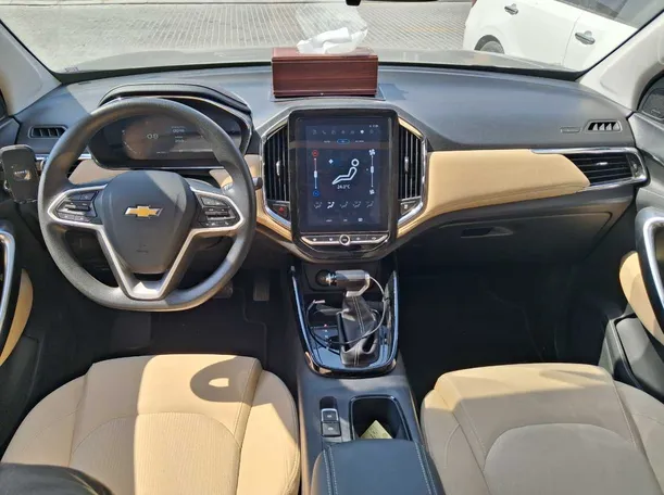 Car image 17