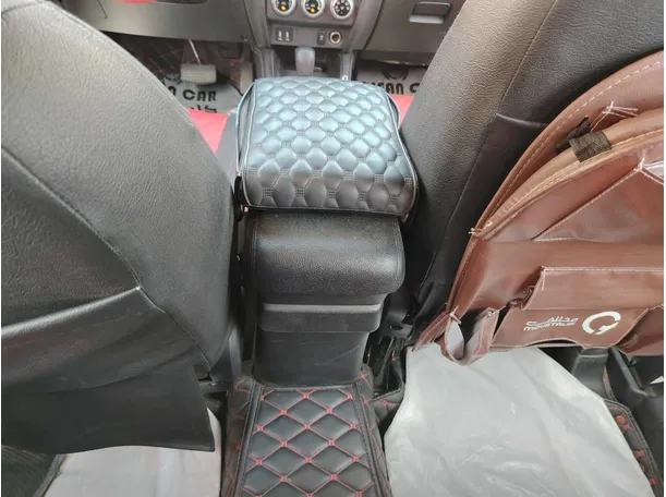 Car image 37